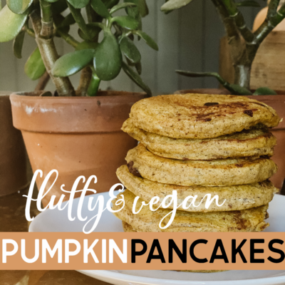 Fluffy vegan pumpkin pancakes